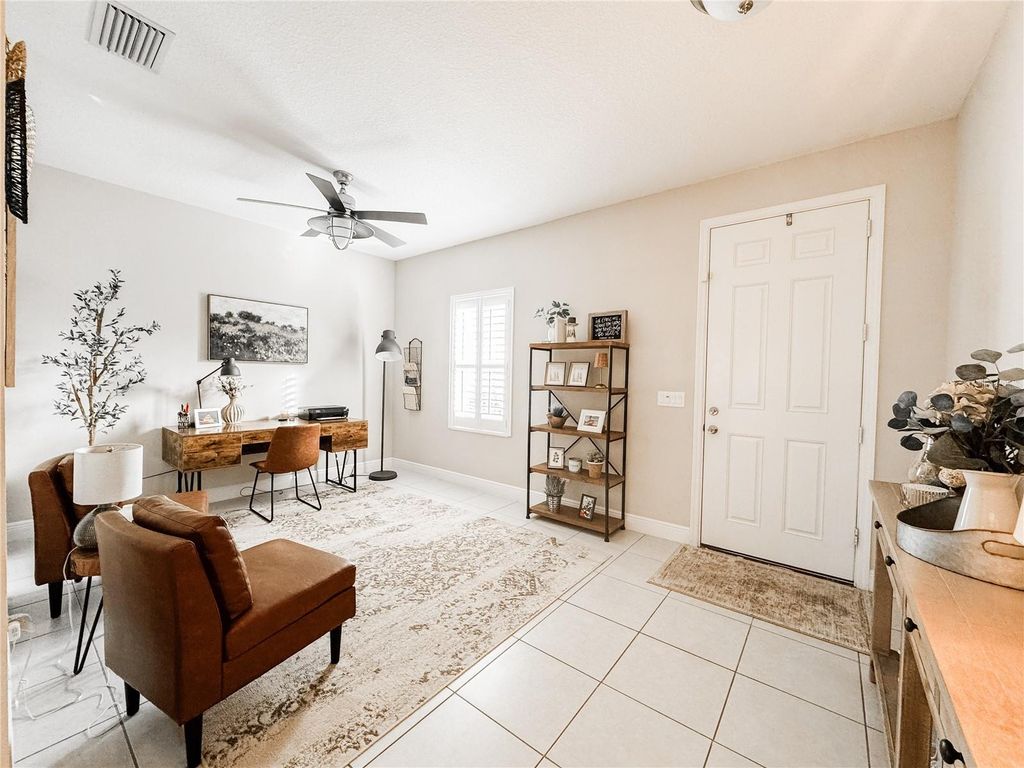 Image 7 of property listing at 12344 WHISPER LAKE DRIVE, Bradenton, FL 34211