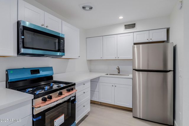 936 W RIO SALADO Parkway 3, Mesa, AZ 85201