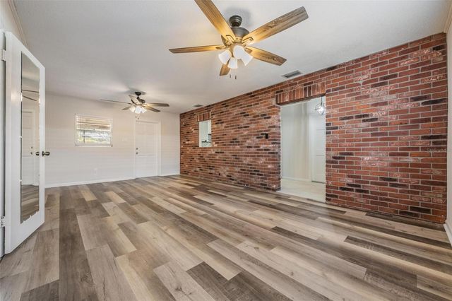 4907 N MENDENHALL DRIVE, Tampa, FL 33603