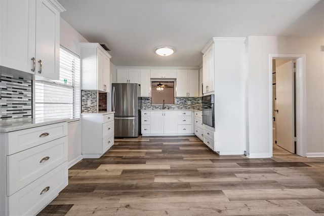 4907 N MENDENHALL DRIVE, Tampa, FL 33603