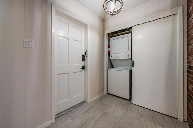 4907 N MENDENHALL DRIVE, Tampa, FL 33603