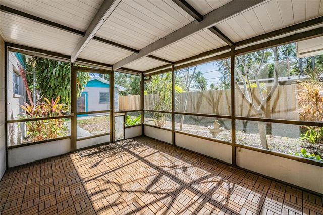 4907 N MENDENHALL DRIVE, Tampa, FL 33603