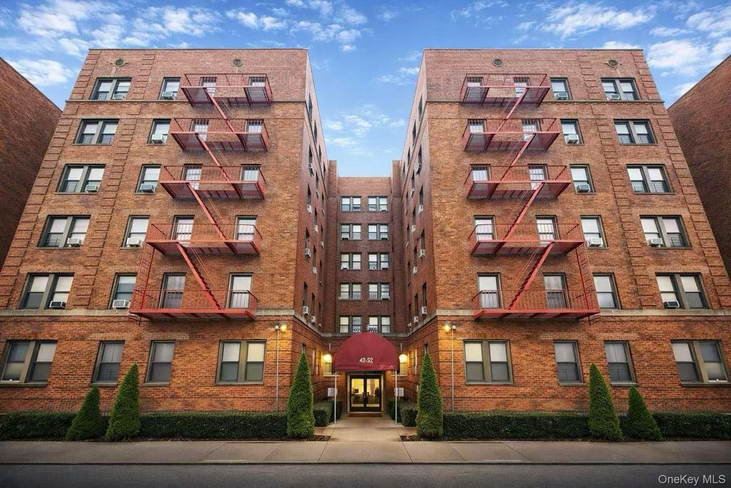 42-52 Layton Street 1H, Elmhurst, NY 11373