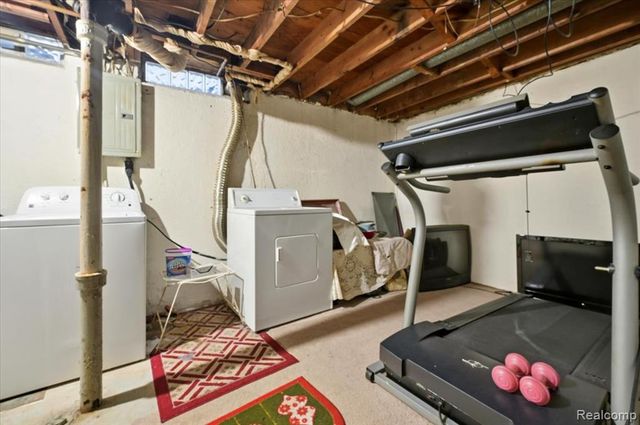 25713 Salem Street, Roseville, MI 48066