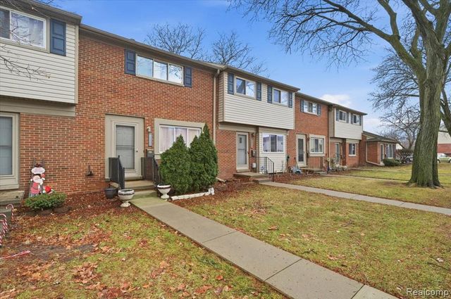 25713 Salem Street, Roseville, MI 48066