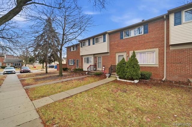 25713 Salem Street, Roseville, MI 48066