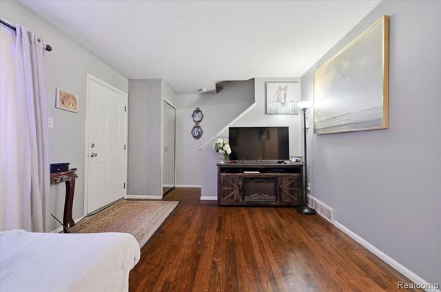 25713 Salem Street, Roseville, MI 48066