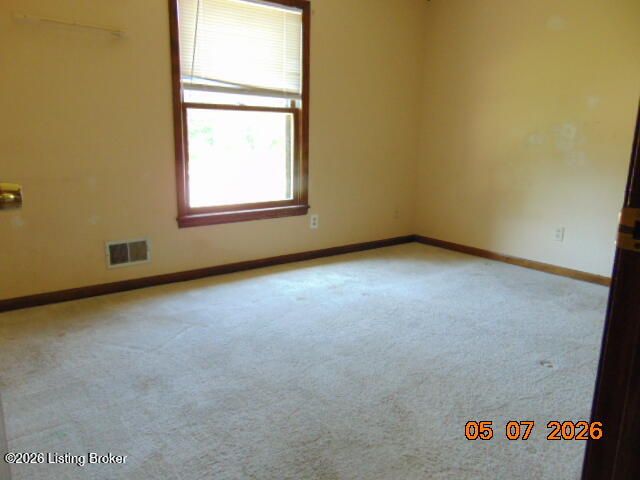 10409 Charleswood Rd, Louisville, KY 40229
