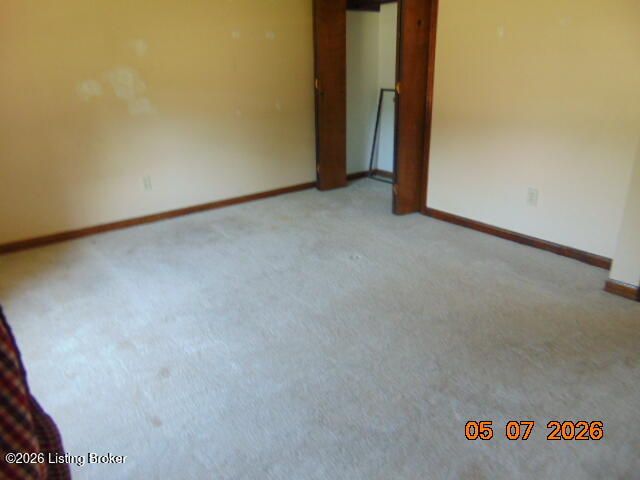 10409 Charleswood Rd, Louisville, KY 40229