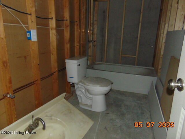 10409 Charleswood Rd, Louisville, KY 40229