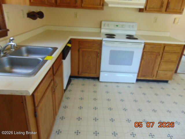 10409 Charleswood Rd, Louisville, KY 40229