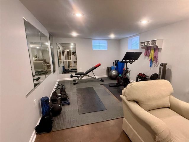 5709 W 78th Street, Prairie Village, KS 66208