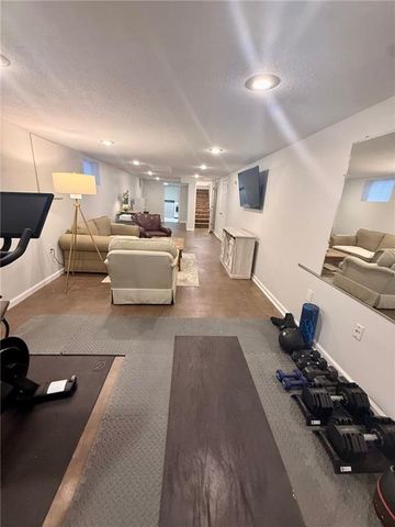 5709 W 78th Street, Prairie Village, KS 66208