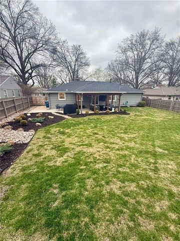 5709 W 78th Street, Prairie Village, KS 66208