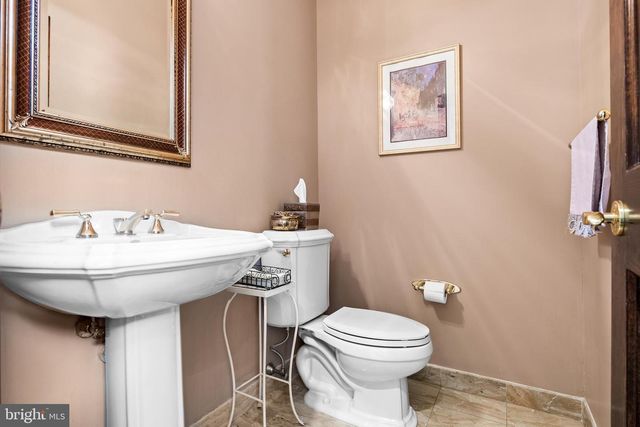 228 MUNN LN, Cherry Hill, NJ 08034