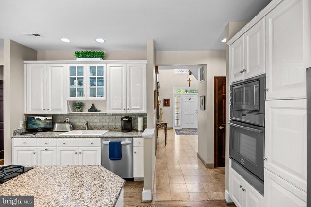 228 MUNN LN, Cherry Hill, NJ 08034
