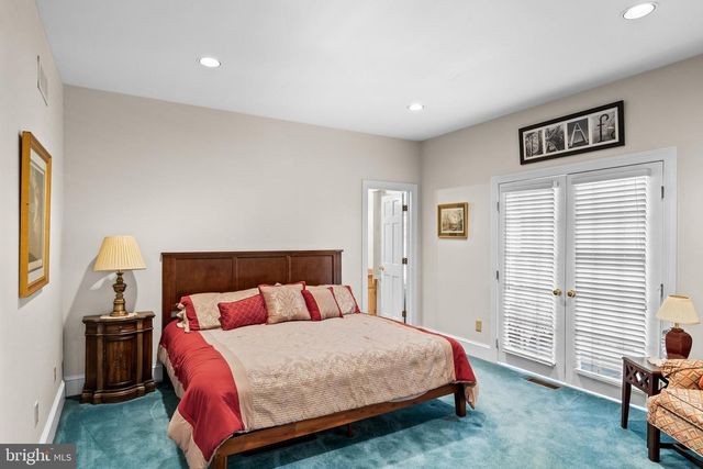 228 MUNN LN, Cherry Hill, NJ 08034