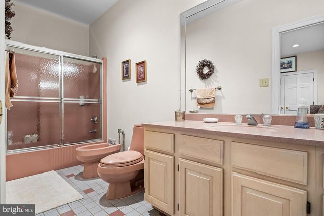 228 MUNN LN, Cherry Hill, NJ 08034