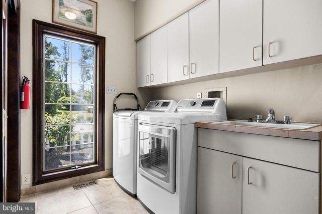 228 MUNN LN, Cherry Hill, NJ 08034