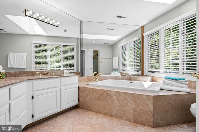 228 MUNN LN, Cherry Hill, NJ 08034
