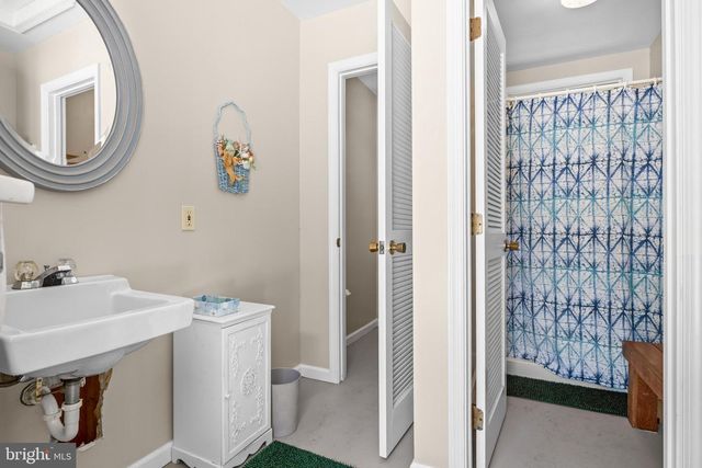 228 MUNN LN, Cherry Hill, NJ 08034