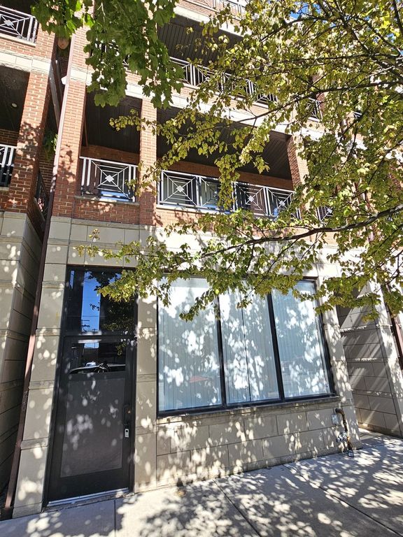 2708 W Chicago Avenue 1, Chicago, IL 60622