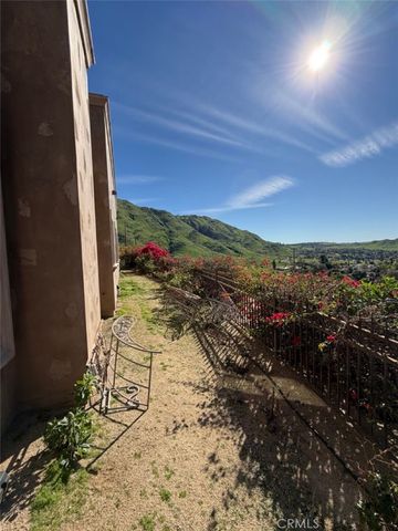 3000 Galaxie Heights, Riverside, CA 92507