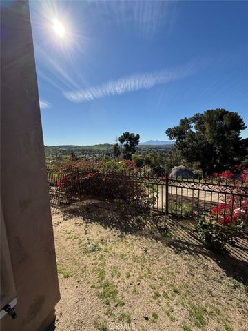 3000 Galaxie Heights, Riverside, CA 92507