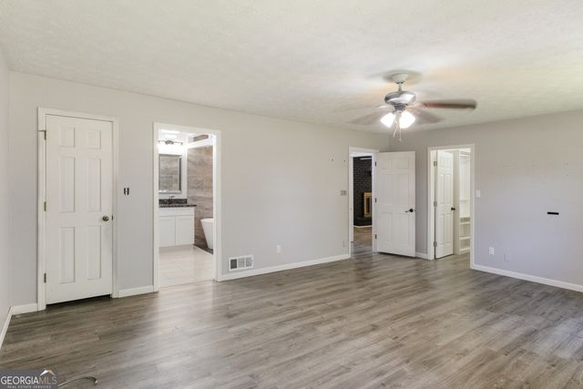 225 Dix Lee On Drive, Fayetteville, GA 30214
