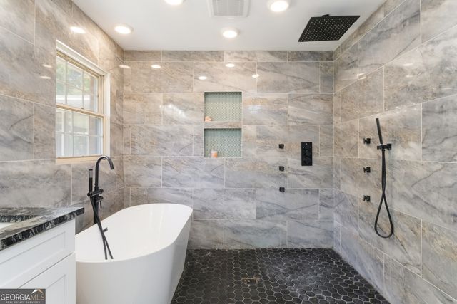 225 Dix Lee On Drive, Fayetteville, GA 30214