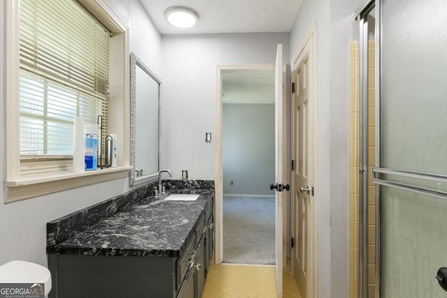 225 Dix Lee On Drive, Fayetteville, GA 30214