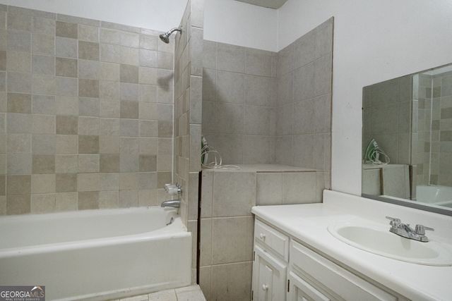 225 Dix Lee On Drive, Fayetteville, GA 30214