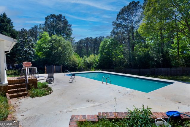 225 Dix Lee On Drive, Fayetteville, GA 30214