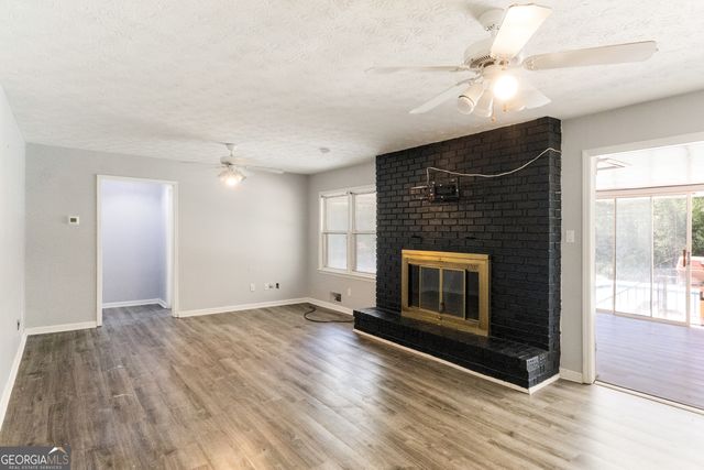 225 Dix Lee On Drive, Fayetteville, GA 30214