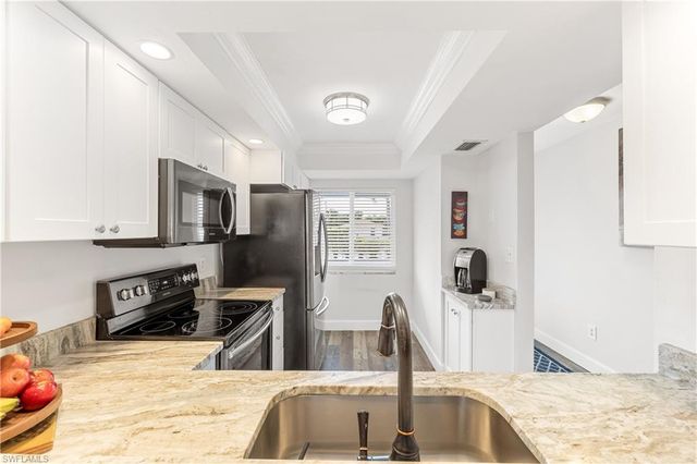 321 Cape Coral PKWY W # 102, Cape Coral, FL 33914