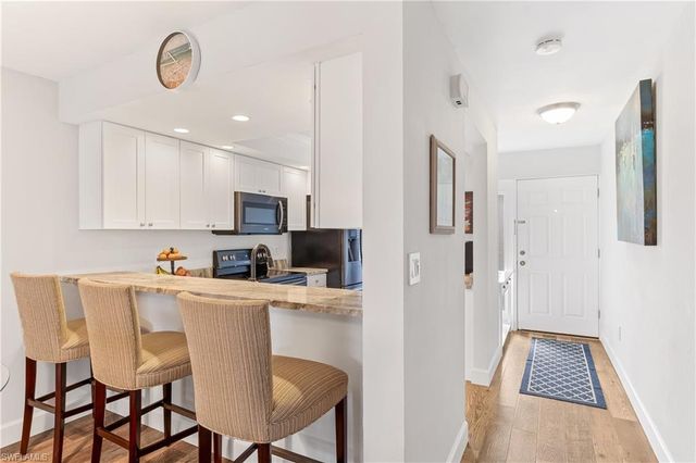 321 Cape Coral PKWY W # 102, Cape Coral, FL 33914