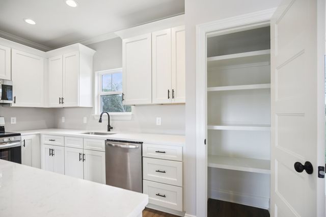 208 Karley Ln, Chapel Hill, TN 37034