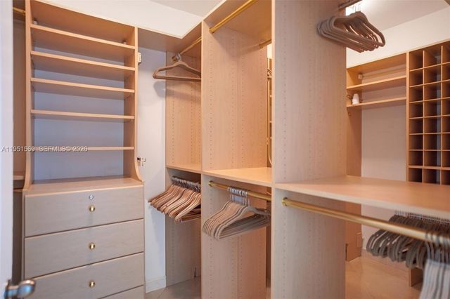 5025 Collins Ave 2107, Miami Beach, FL 33140