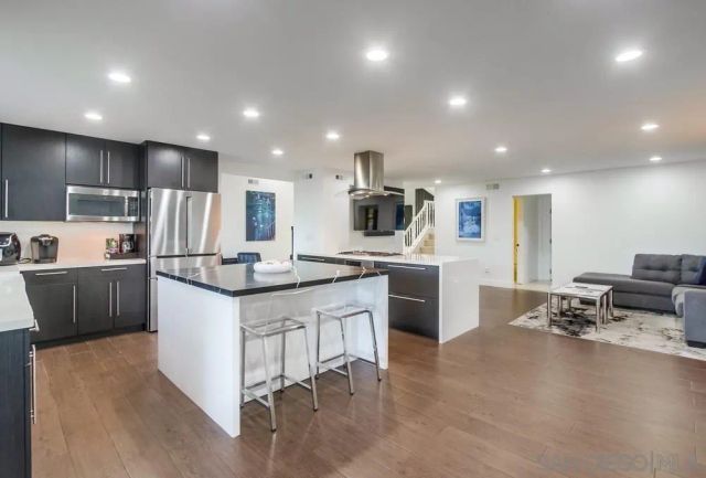 13297 Portofino Drive, Del Mar, CA 92014