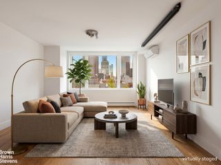 424 W 49th St Apt 6B, New York City, NY 10019