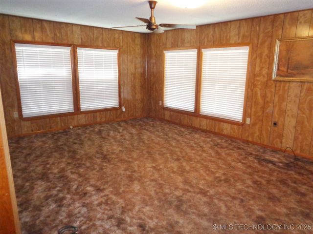 211 Oak Avenue, Stigler, OK 74462