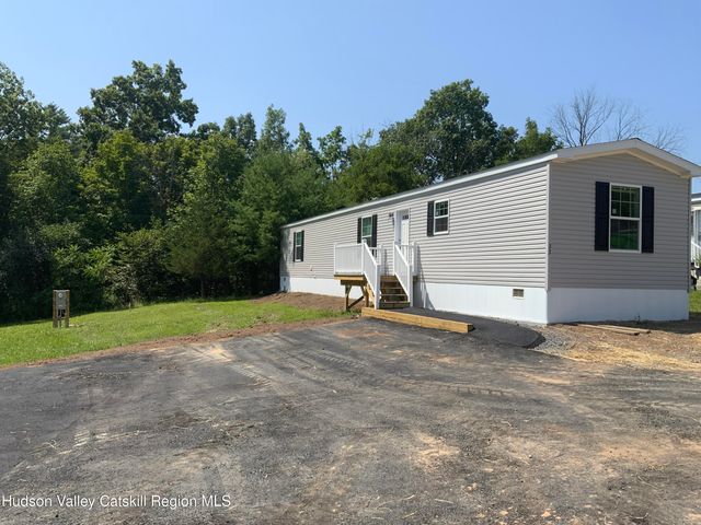 1154 Us-9 33, Hudson, NY 12534