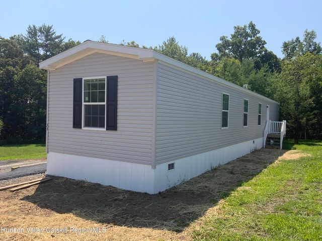 1154 Us-9 33, Hudson, NY 12534