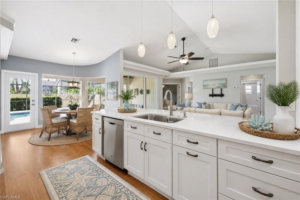 10069 Boca CIR, NAPLES, FL 34109 — photo 4