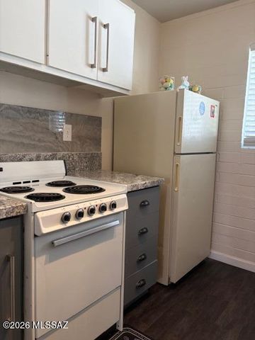 1776 S Palo Verde Ave Apt E208, Tucson, AZ 85713