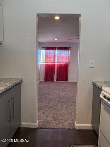 1776 S Palo Verde Ave Apt E208, Tucson, AZ 85713