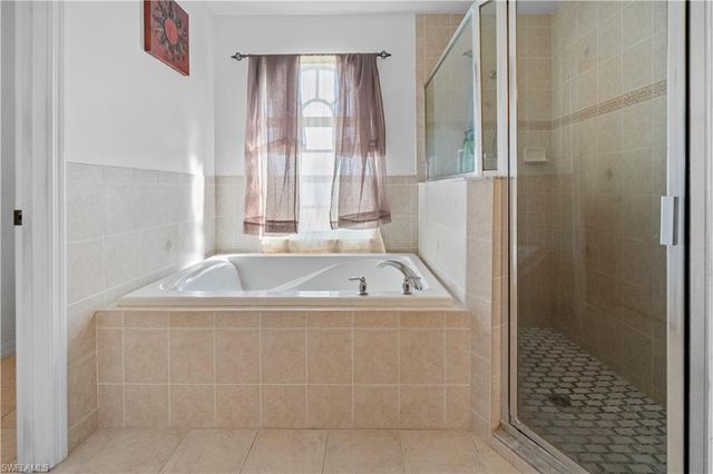 2025 NW 7th TER, Cape Coral, FL 33993