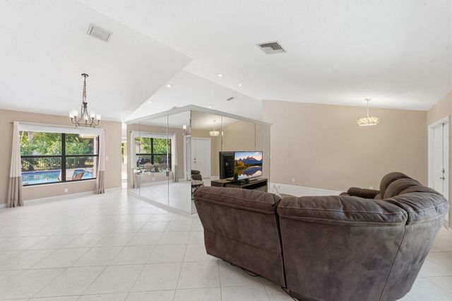 9577 Majestic Way, Boynton Beach, FL 33437