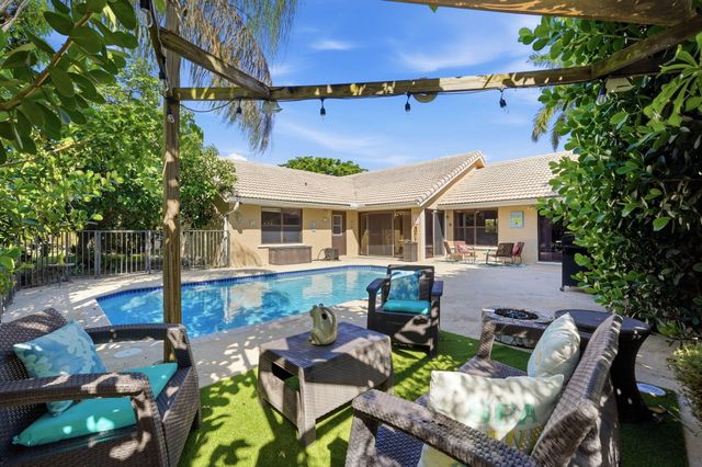 9577 Majestic Way, Boynton Beach, FL 33437