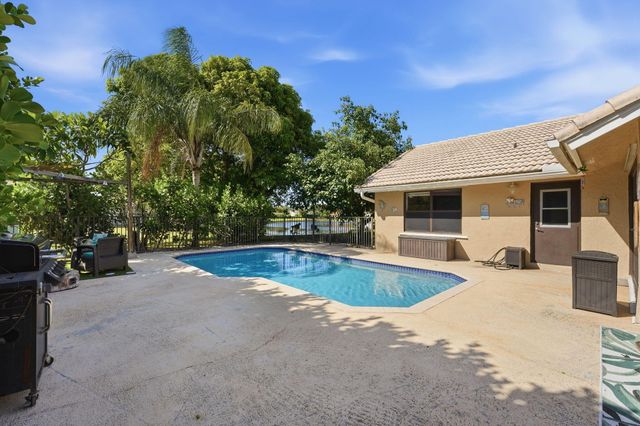 9577 Majestic Way, Boynton Beach, FL 33437